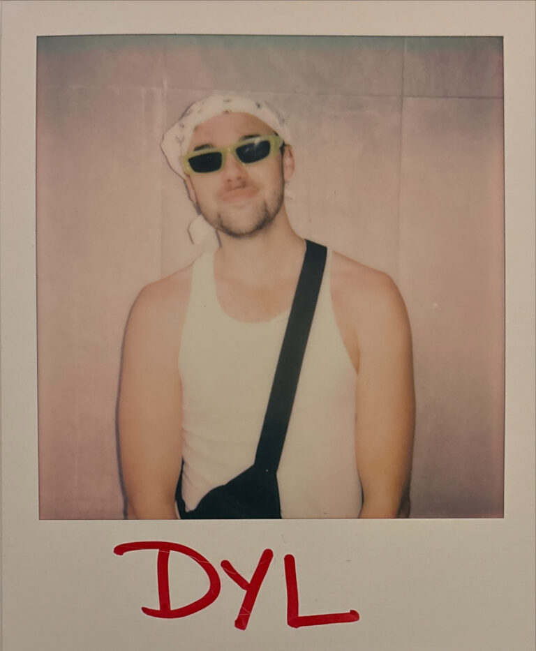 Polaroid 6 2 768x933